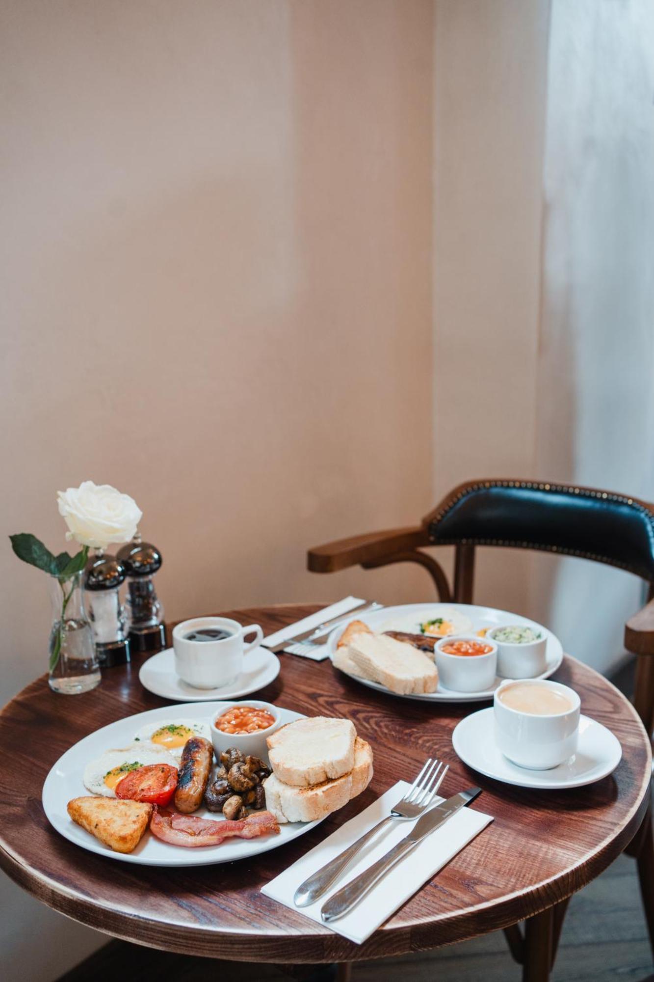 Hotel The Royal Sutton 3*